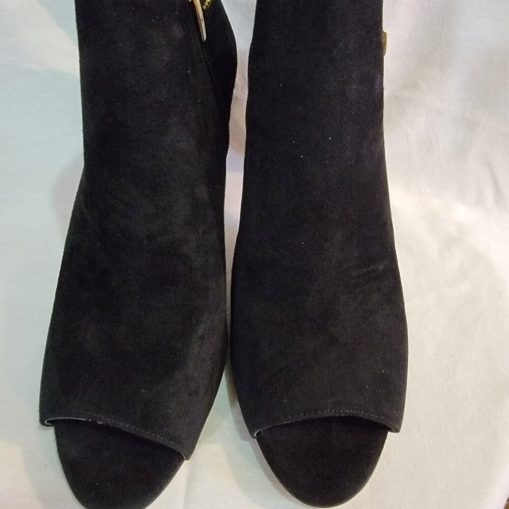 MARC FISHER - Black Suede Booties